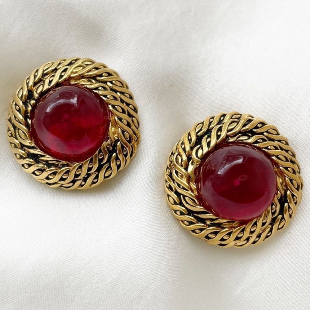 Chanel Vintage Gripoix 24k Round Earrings
